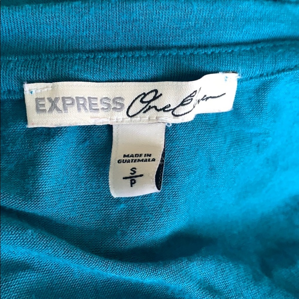 Express One Eleven Top - Picture 3 of 4